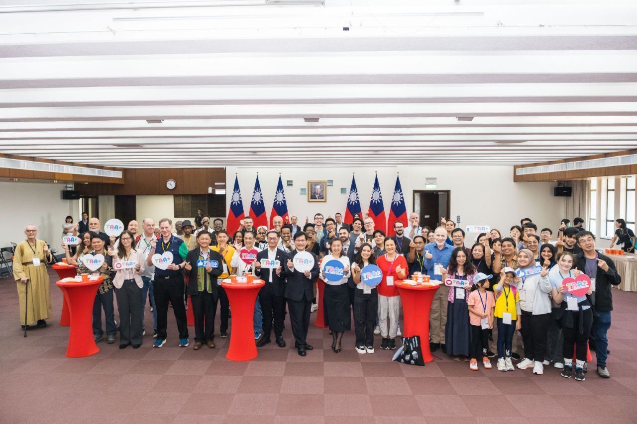 Featured image for “外交部舉辦2025年「臺灣獎助金」學人暨「留台校友會」原住民族文化參訪活動”